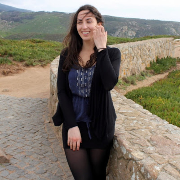 Meet your Posher, Nicole - Picture 1 of 1